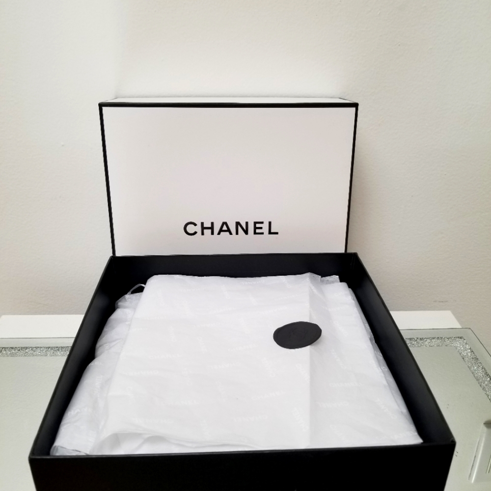 Chanel empty box